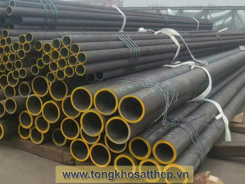 Ong-thep-duc-DN80b