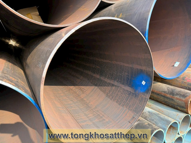 Ống thép hàn DN700 - D711 — OD 711mm LSAW API 5L | tongkhosatthep.vn