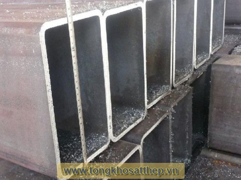 Ống thép hộp chữ nhật 300 x 150 tổ hợp hàn - tongkhosatthep.vn